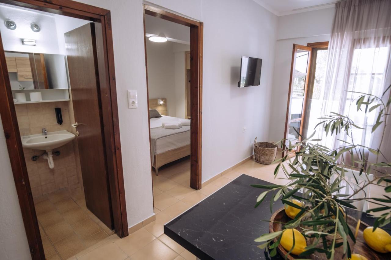 Santa Ana Studios Nea Skioni Bagian luar foto