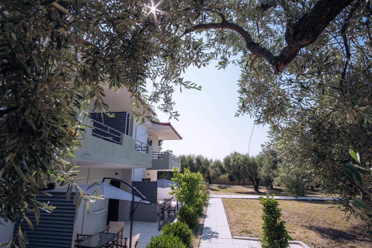 Santa Ana Studios Nea Skioni Bagian luar foto