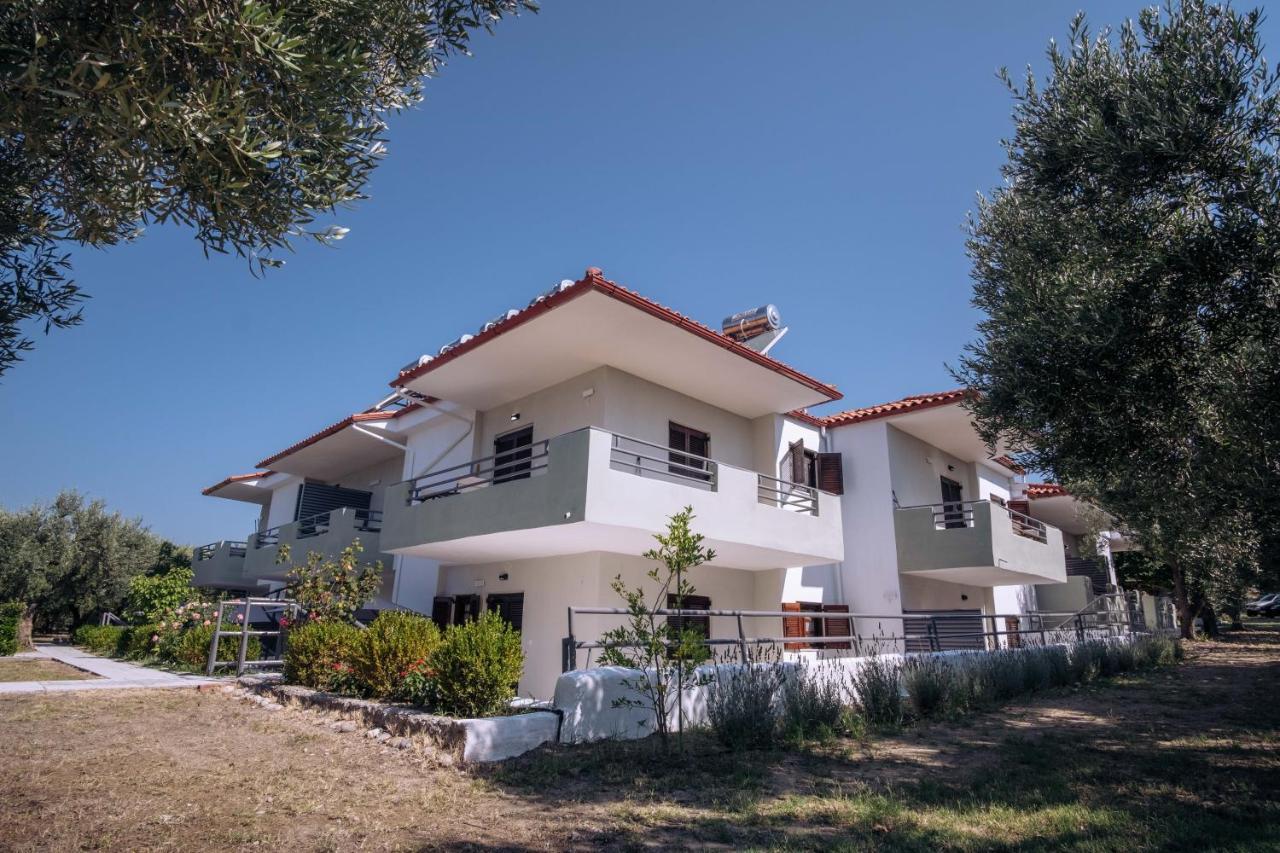 Santa Ana Studios Nea Skioni Bagian luar foto